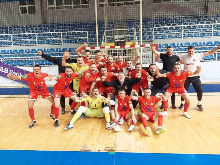 Radniku derbi u Sarajevu, Zukan brži od sirene u Širokom Brijegu